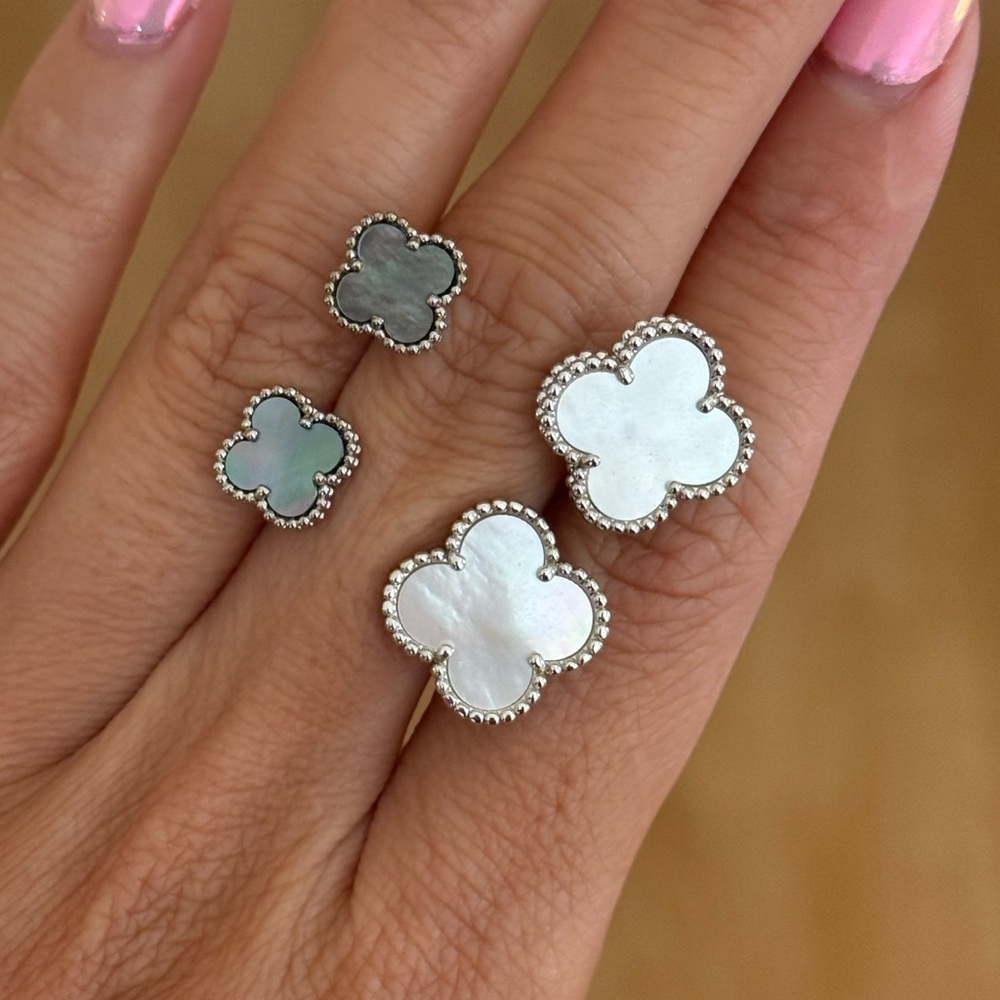 Women Fashion mother of pearls four clovers studs/earrings sets